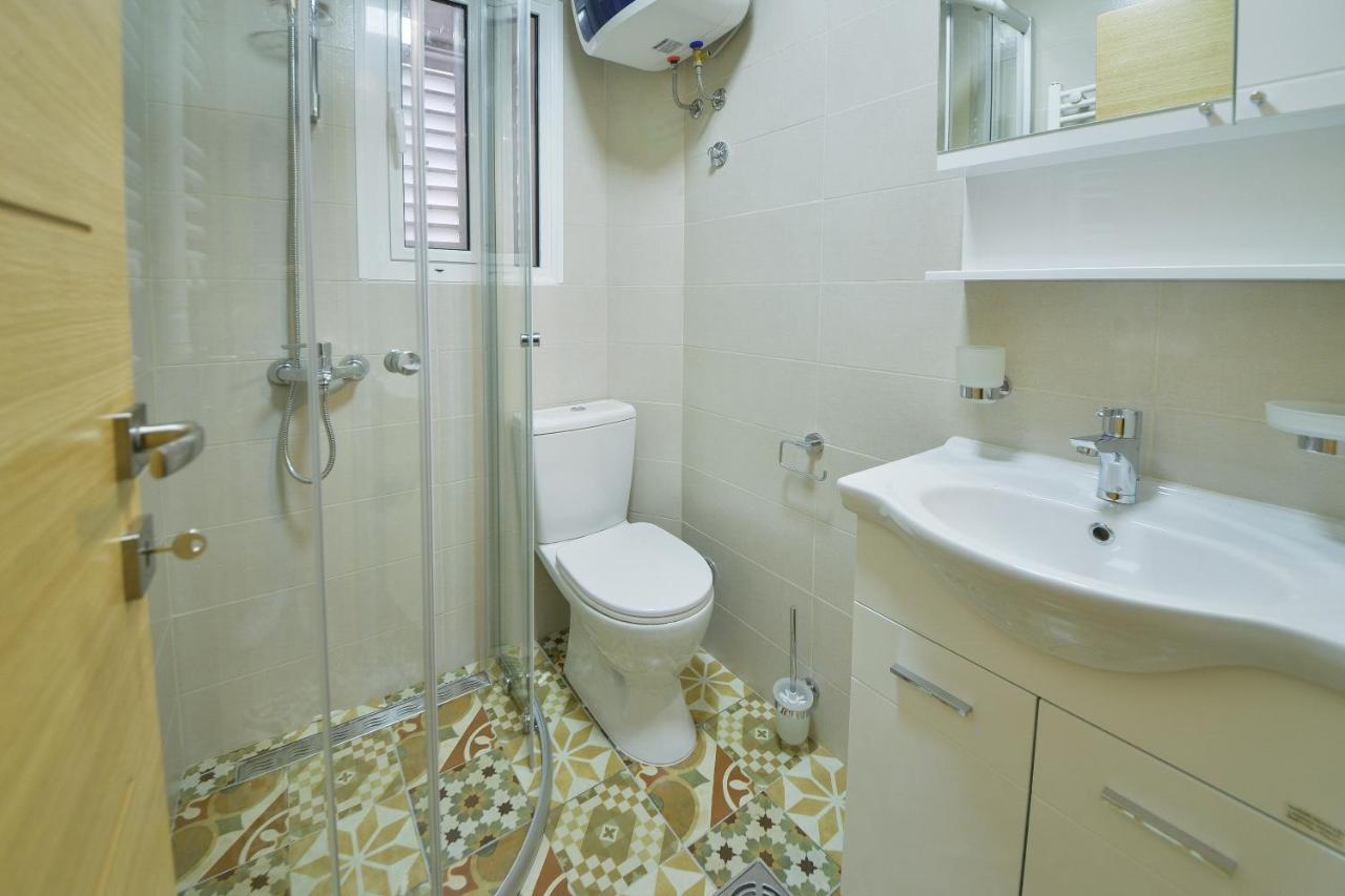 Apartmani Ljubo Rafailovic 2 ラファイロヴィチ エクステリア 写真