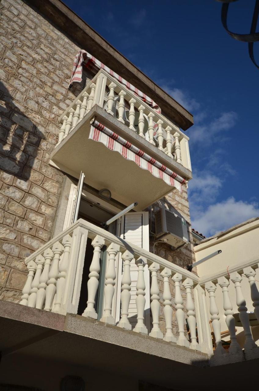 Apartmani Ljubo Rafailovic 2 ラファイロヴィチ エクステリア 写真