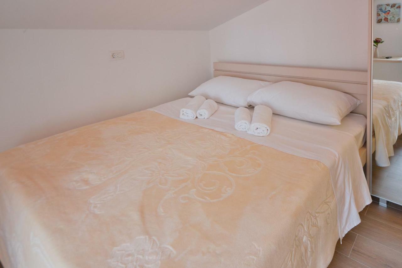 Apartmani Ljubo Rafailovic 2 ラファイロヴィチ エクステリア 写真