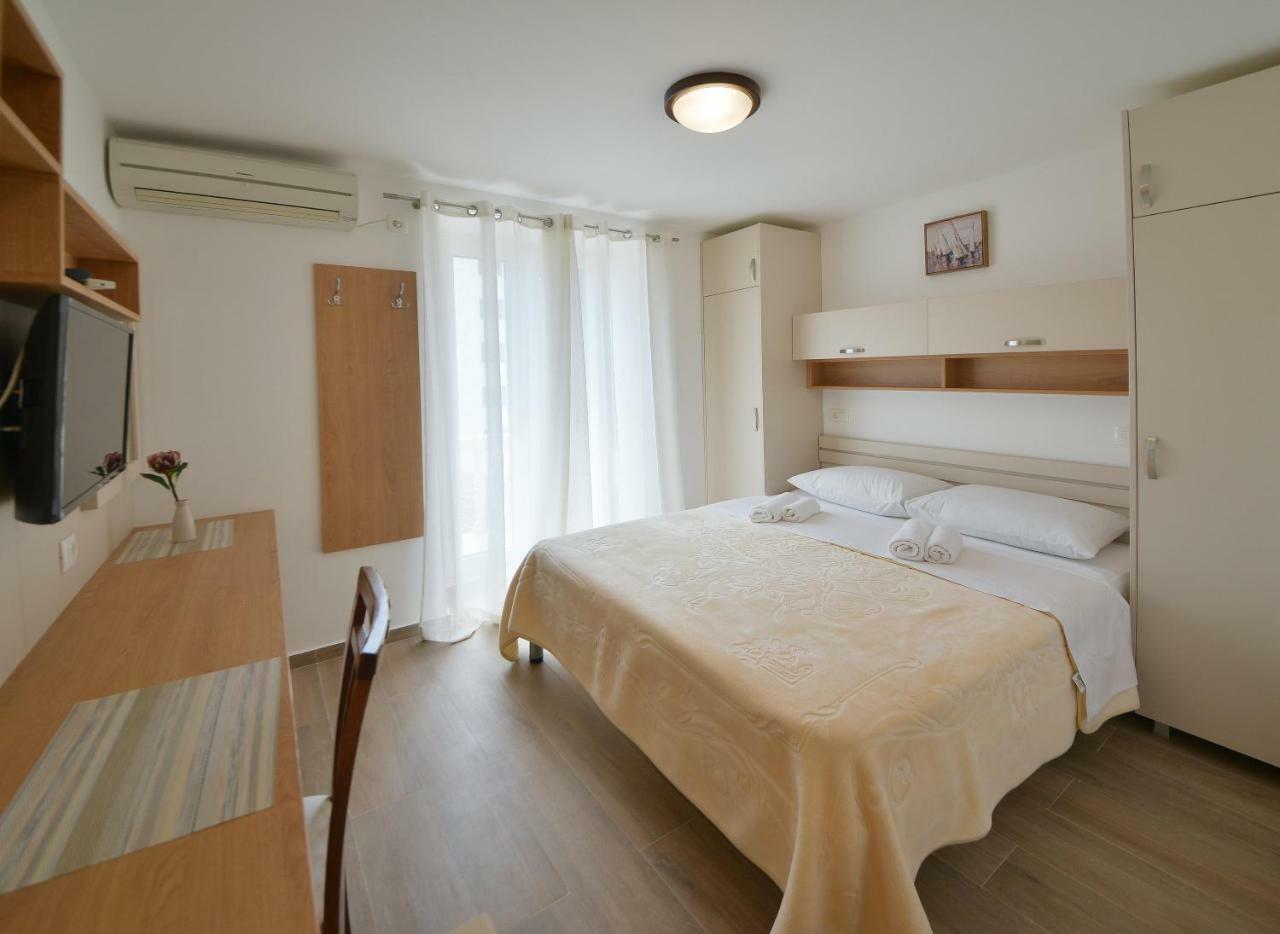 Apartmani Ljubo Rafailovic 2 ラファイロヴィチ エクステリア 写真