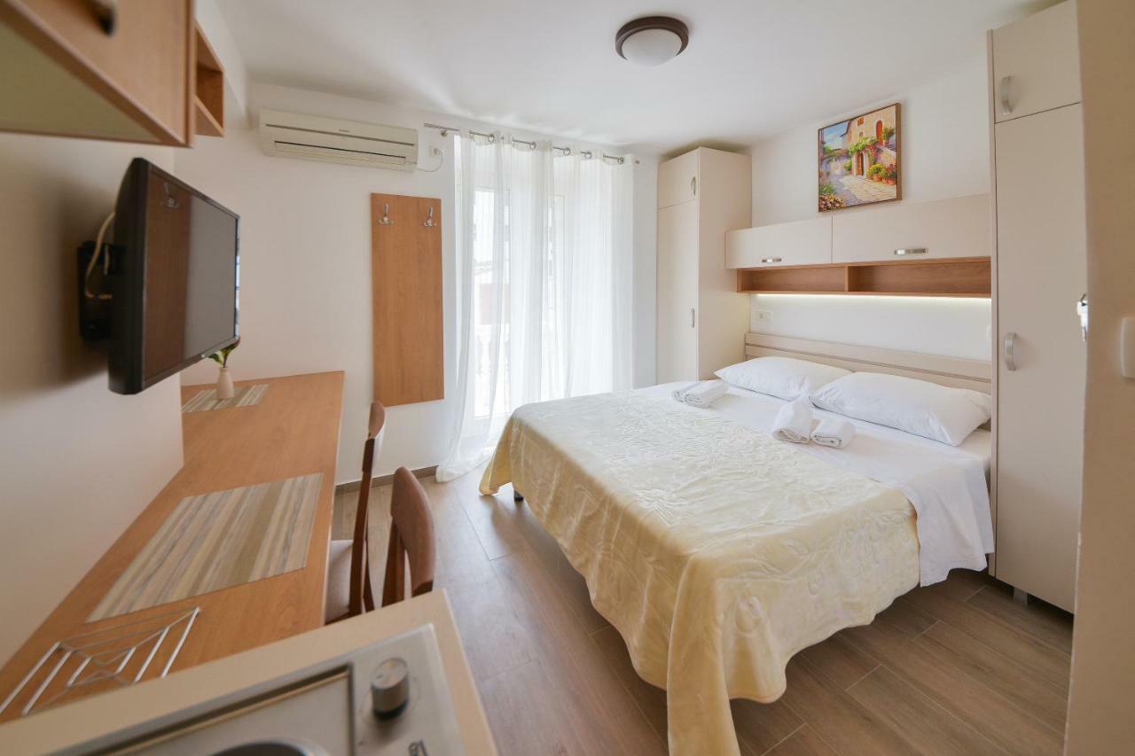 Apartmani Ljubo Rafailovic 2 ラファイロヴィチ エクステリア 写真